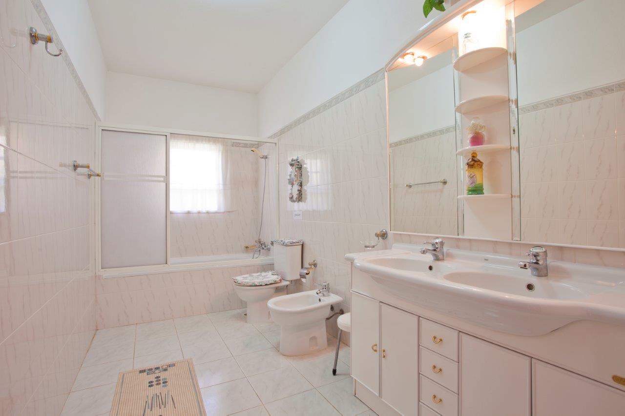 Villa Bonita - 5 Bedroom Villa in Praia da Gale