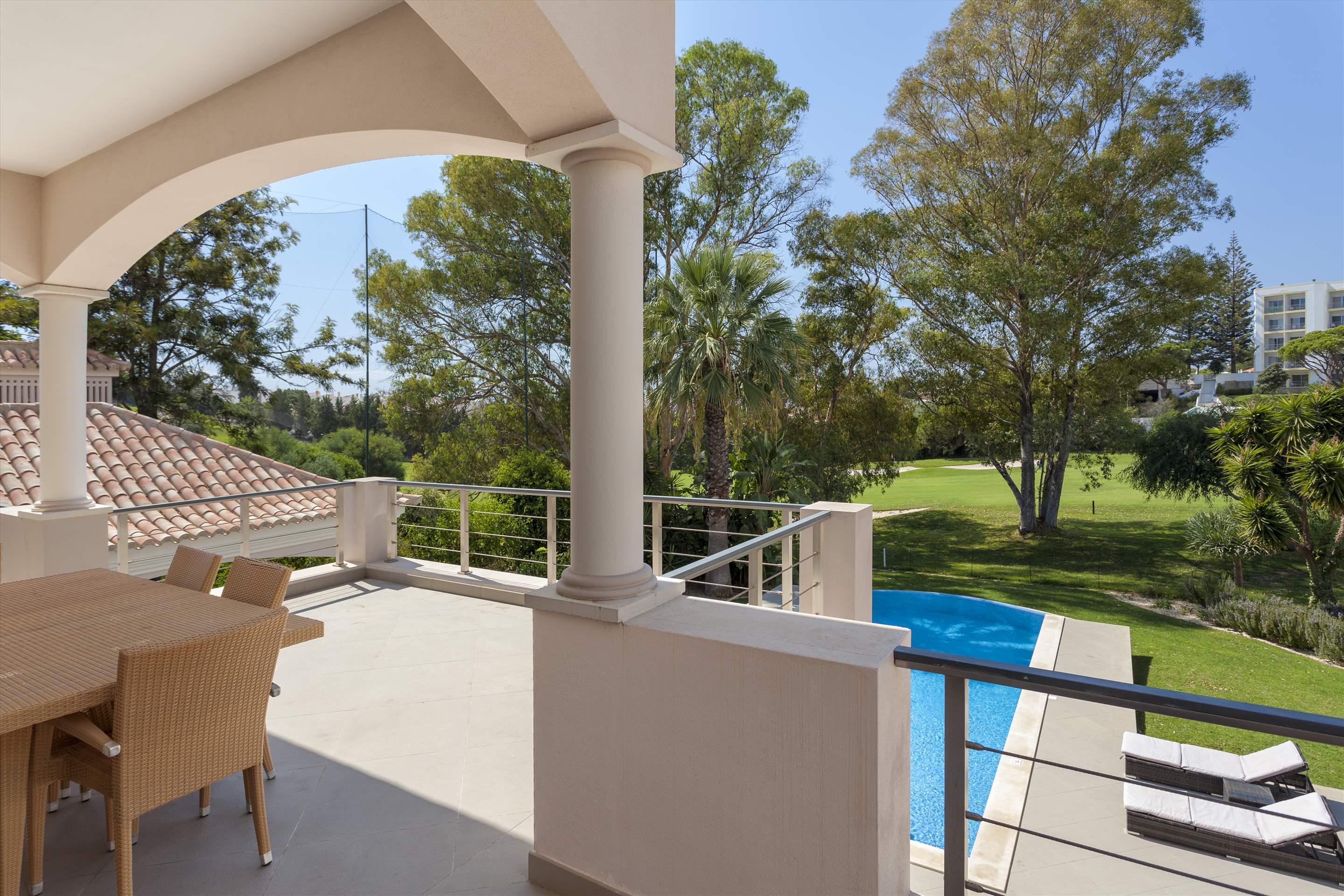 Villa Catia - 5 Bedroom Villa in Vale do Lobo