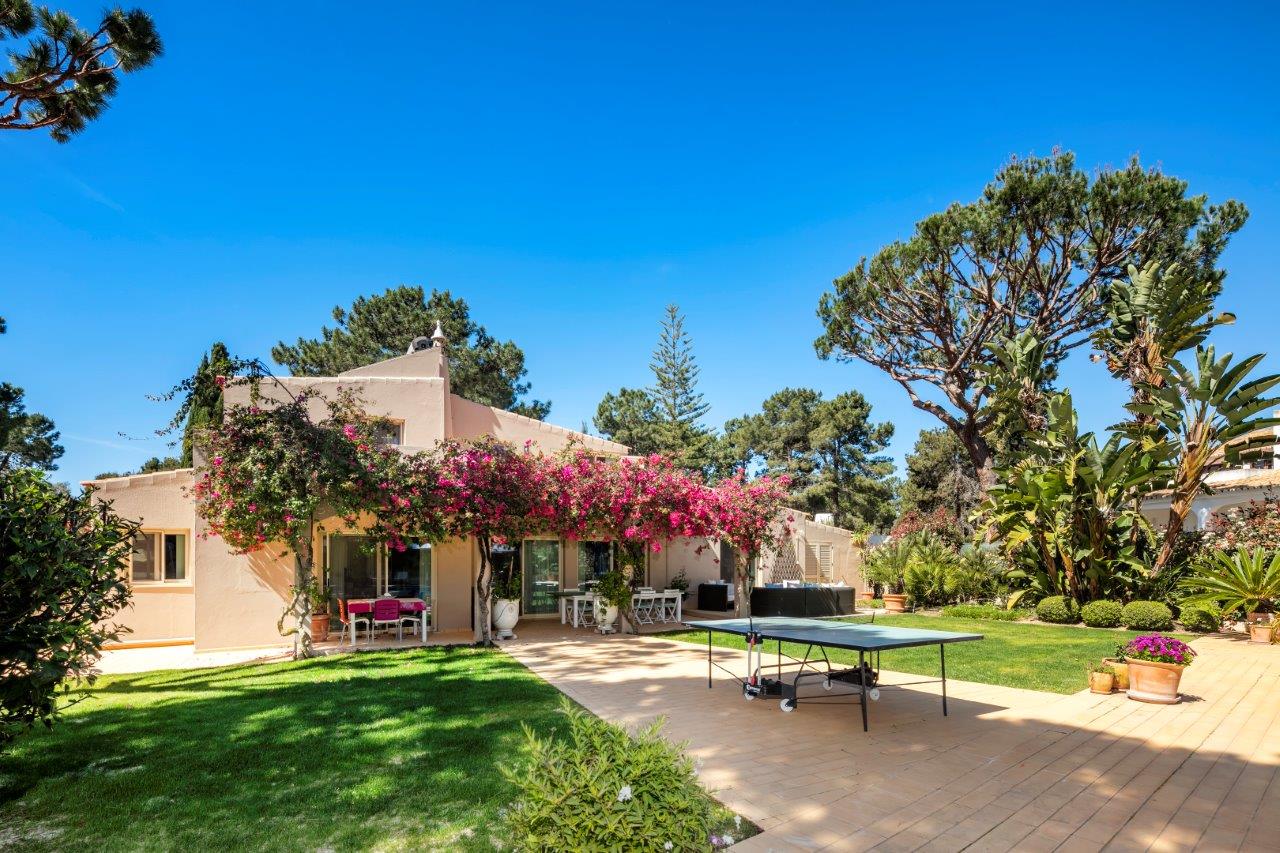 Villa Da Rosa - 4 Bedroom Villa in Vilamoura