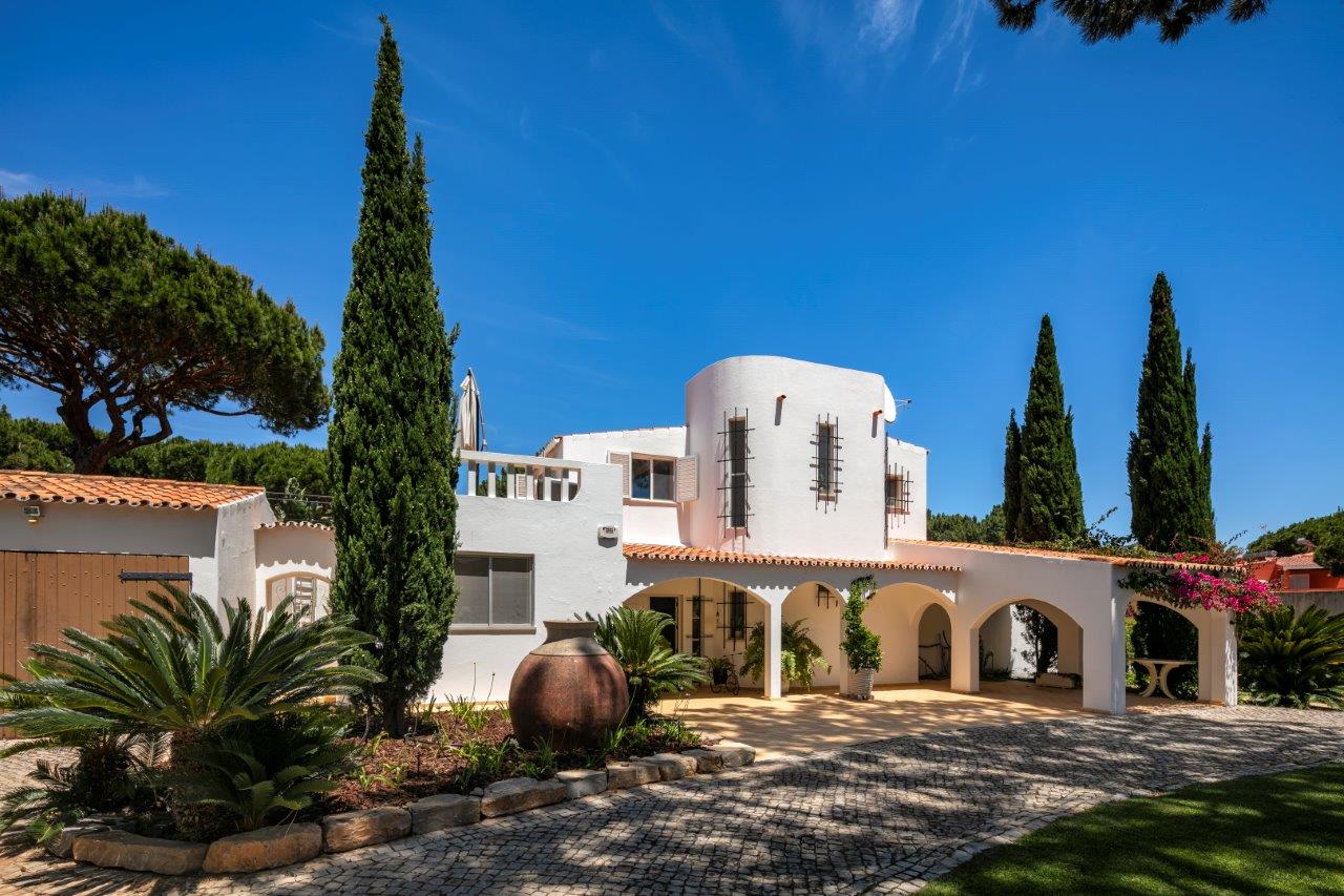 Villa Da Rosa - 4 Bedroom Villa in Vilamoura