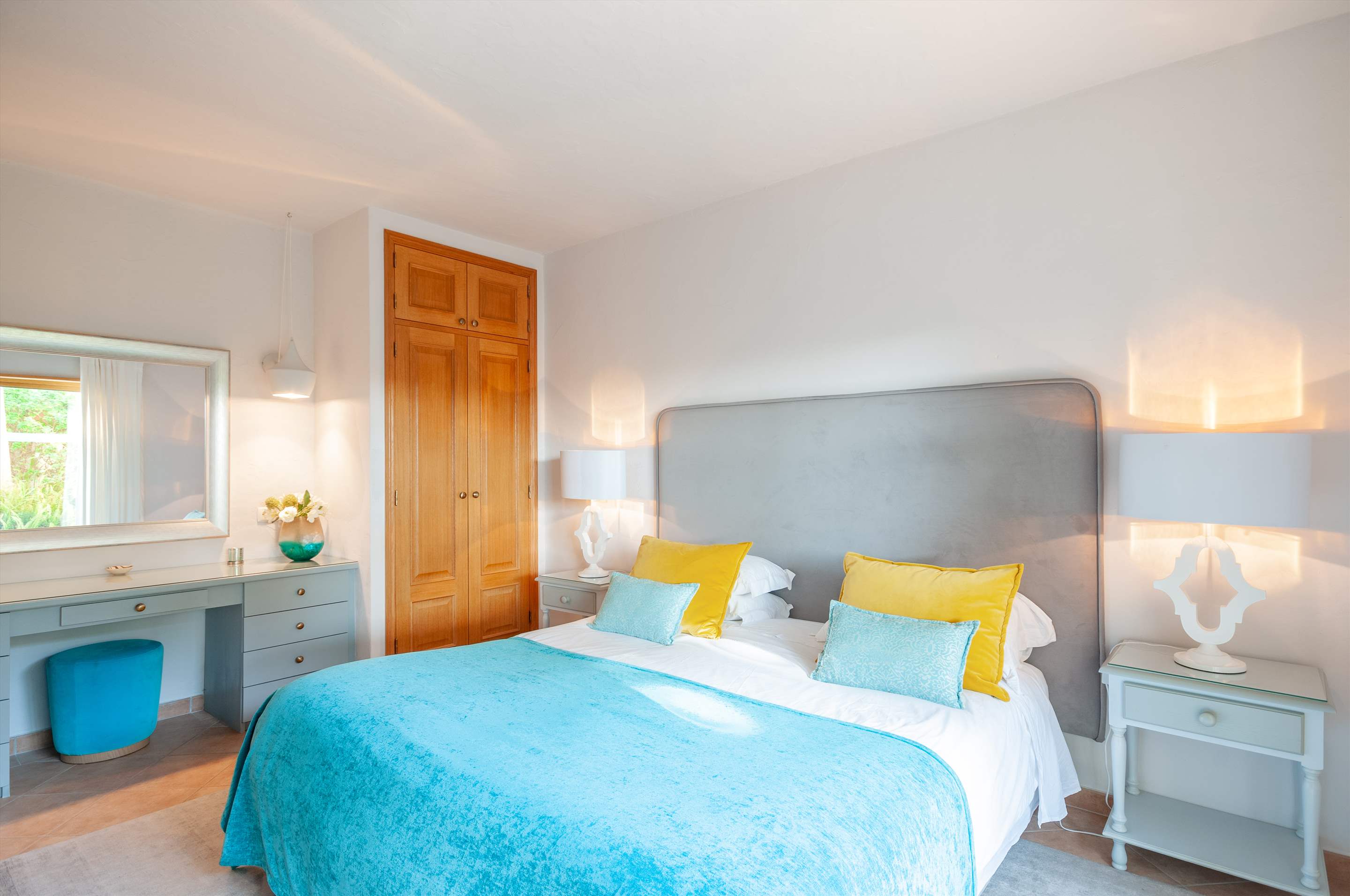 Villa Dulcina - 5 Bedroom Villa in Vale do Lobo