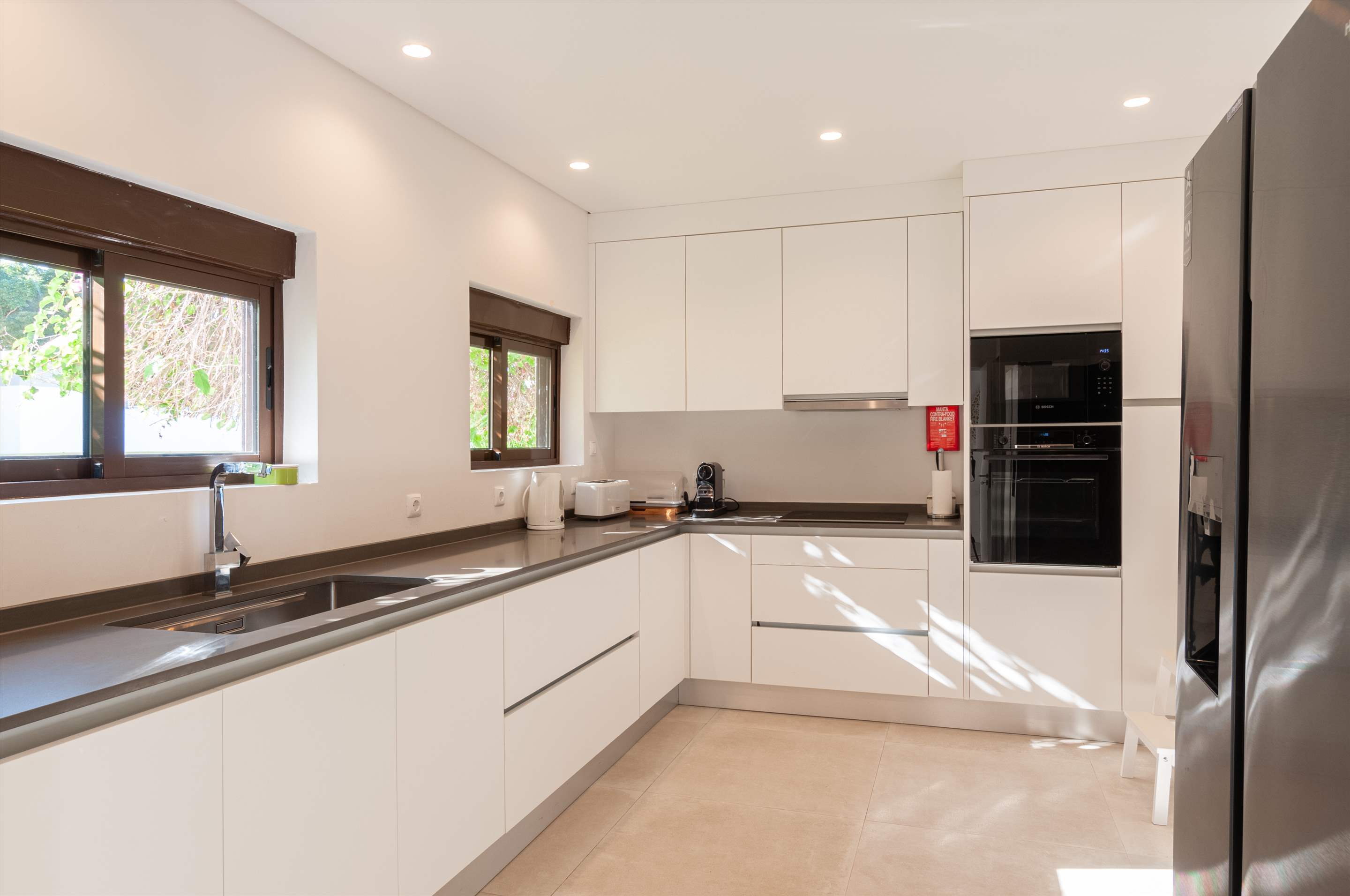 Villa Heather - 5 Bedroom Villa in Vilamoura