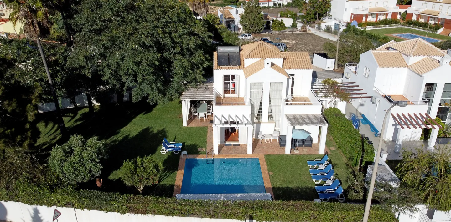 Villa Praia - 4 Bedroom Villa in Gale beach