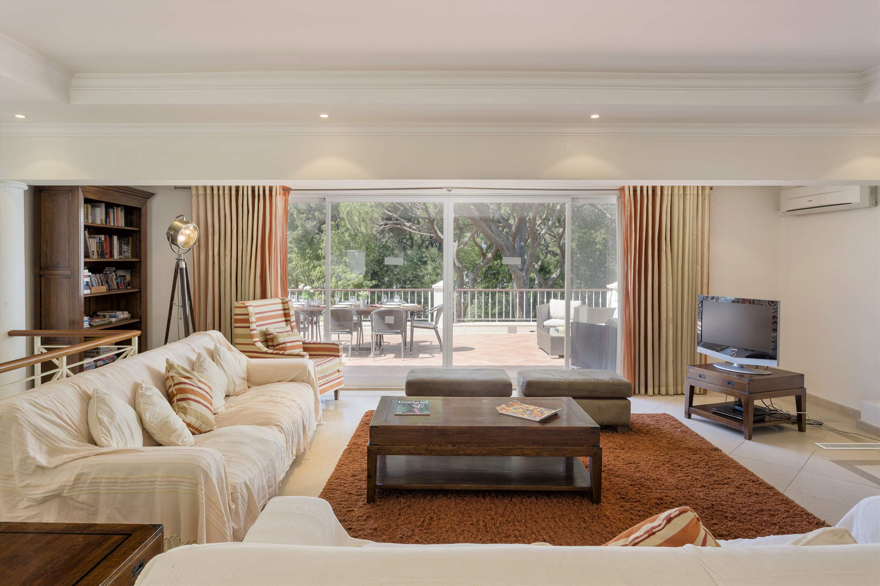 Villa Roberta - 5 Bedroom Villa in Vale do Lobo