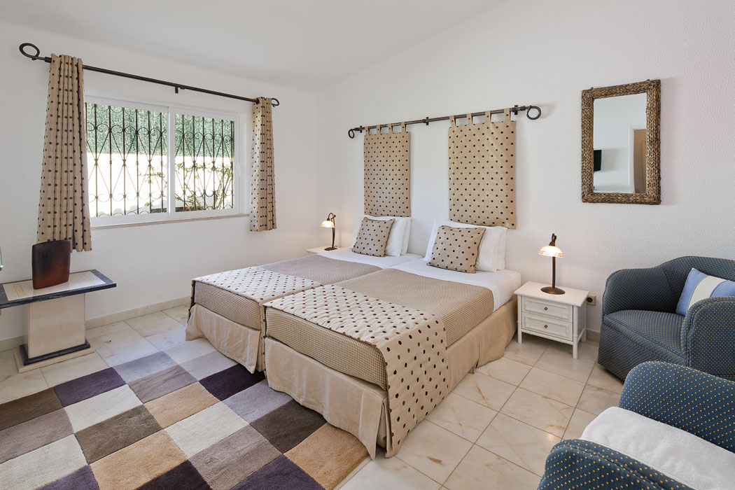 Villa VDL017a - 5 Bedroom Villa in Vale do Lobo